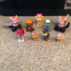 PAW Patrol Mini Figure Bundle - Colorful Rescue Pups